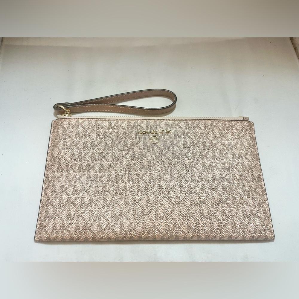 NWOT Michael Kors rose gold Wristlet Clutch